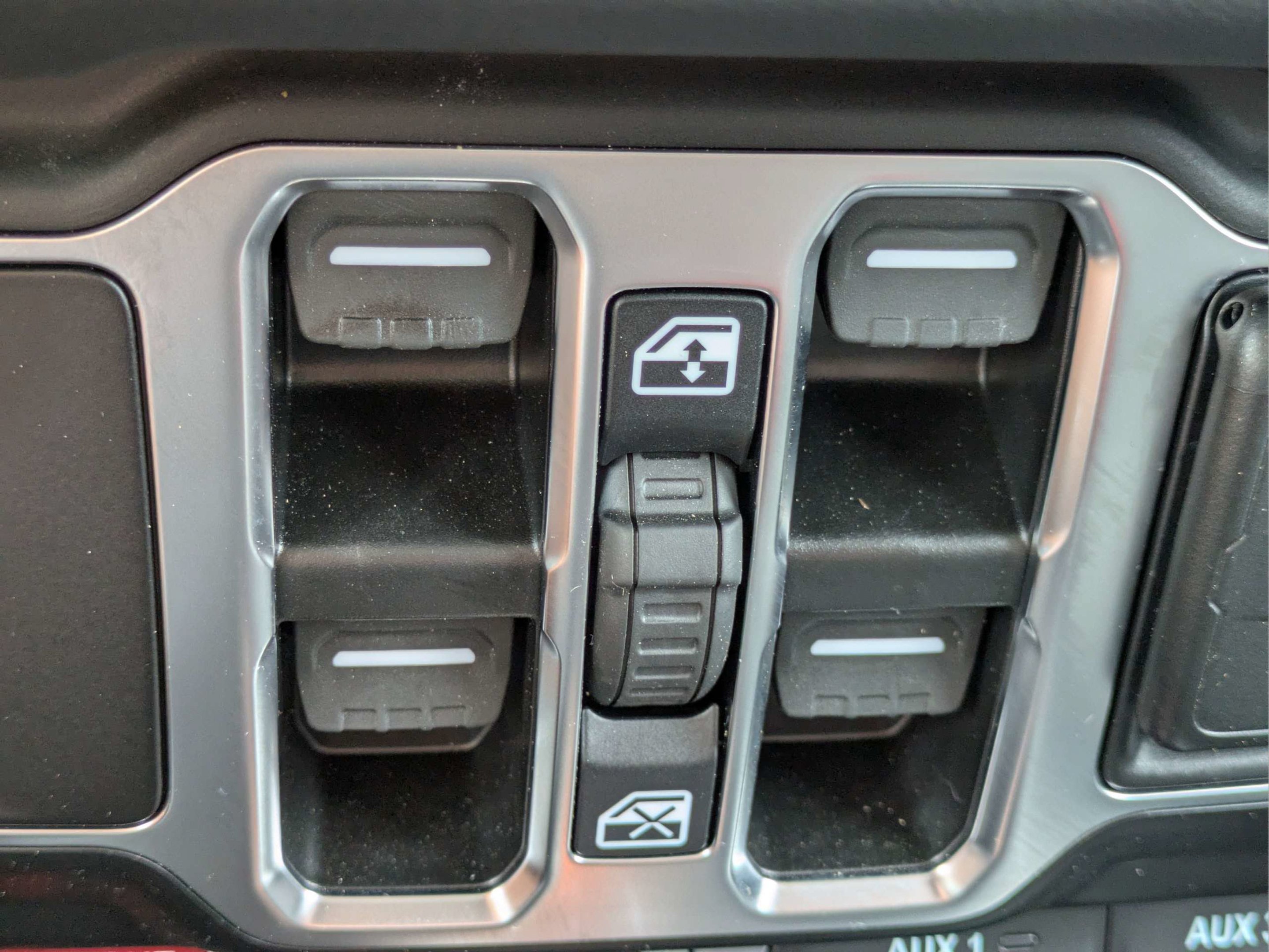 Used 2026 Bright White Clearcoat Jeep Rubicon image 19