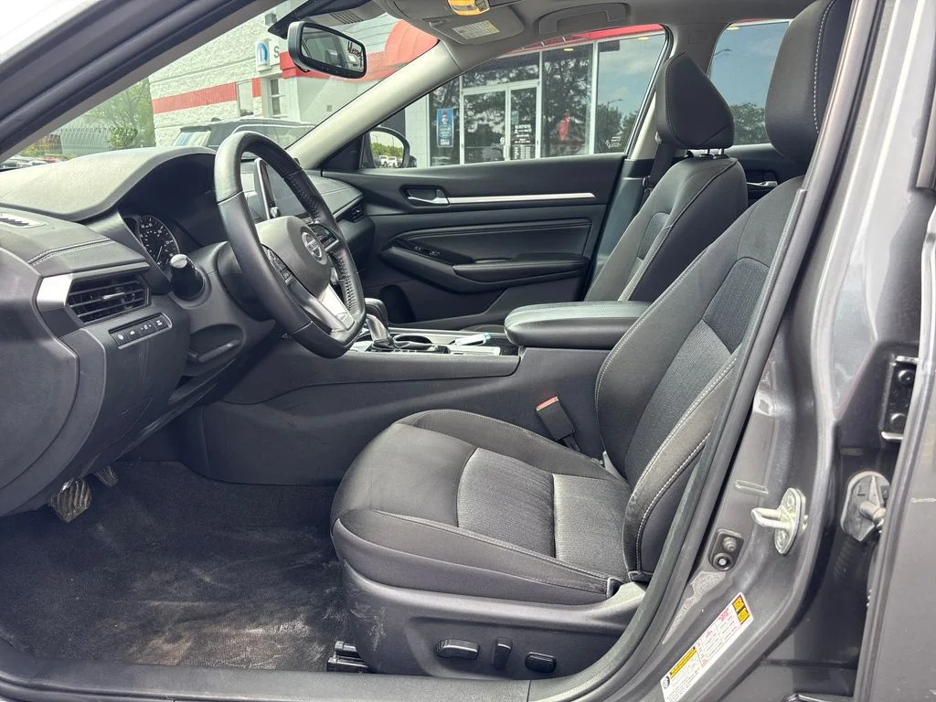 Used 2020 Gray Nissan 2.5 SV image 11