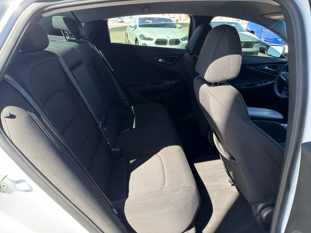 Used 2021 SUMMIT WHITE Chevrolet LT image 15