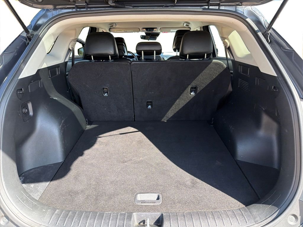 Used 2023 Gravity Gray Kia EX image 13