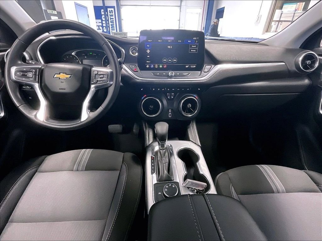 Used 2025 Gray Chevrolet LT image 21