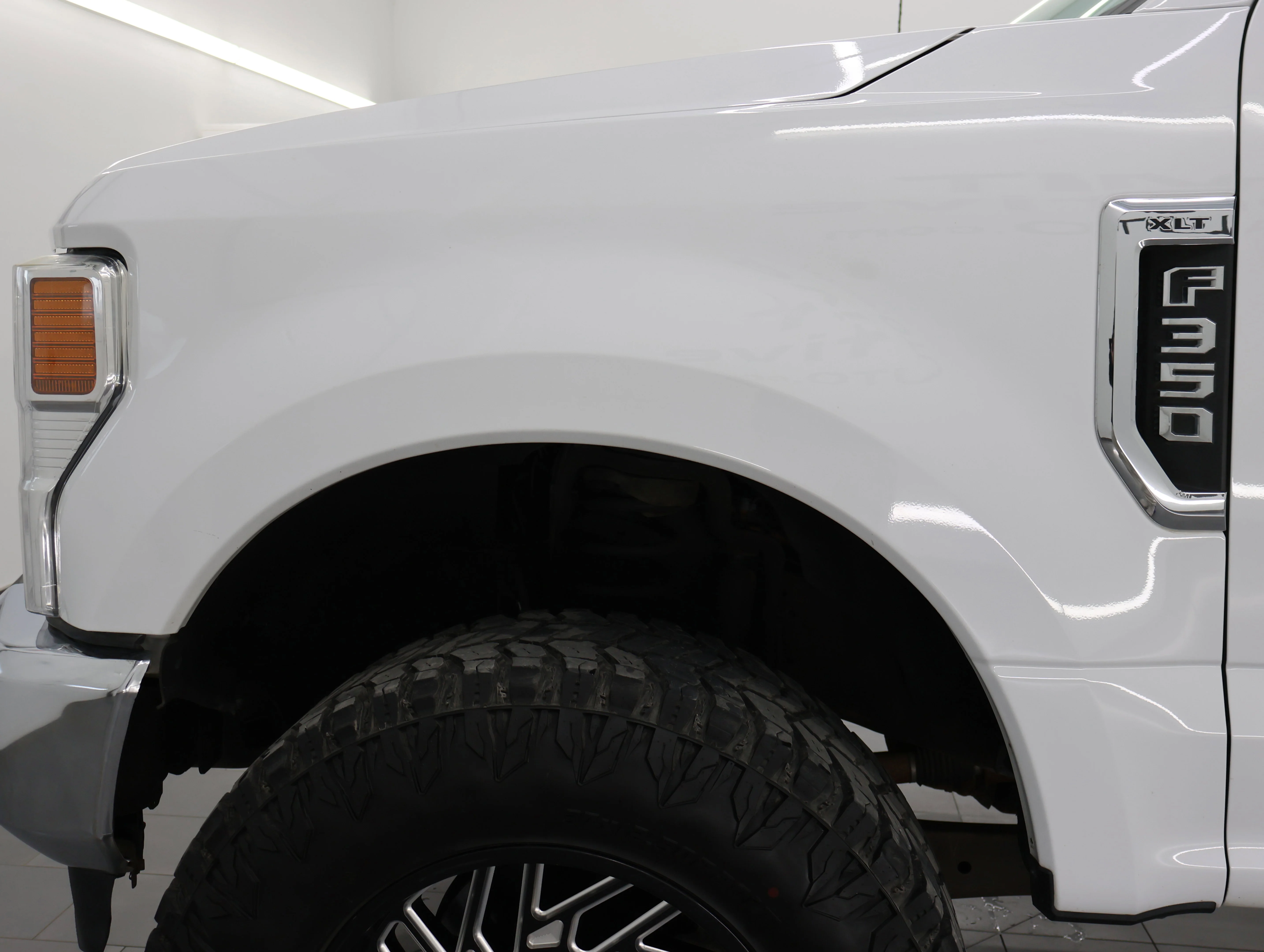 Used 2022 Oxford White Ford XLT image 32