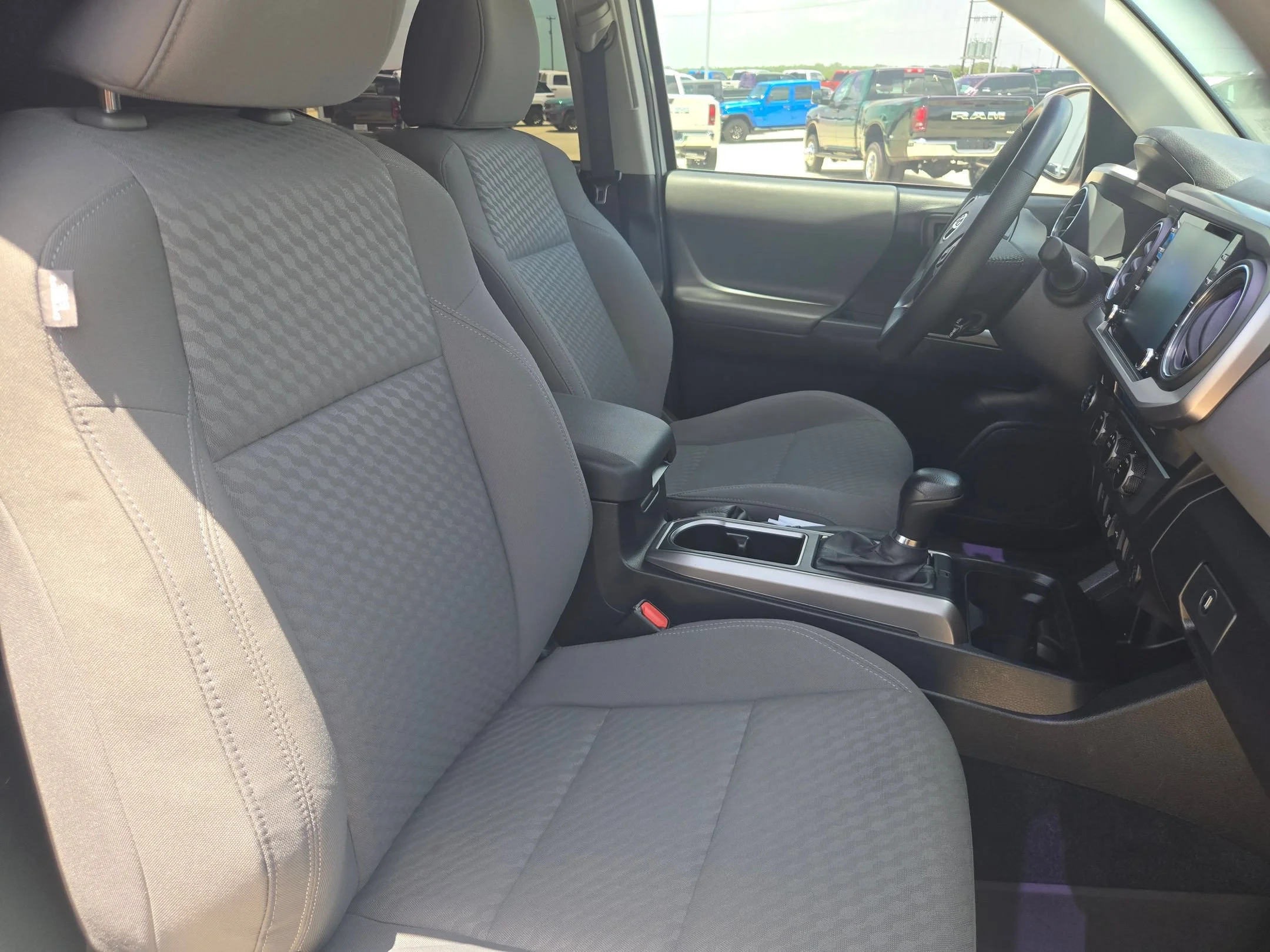 Used 2023 White Toyota SR5 image 23