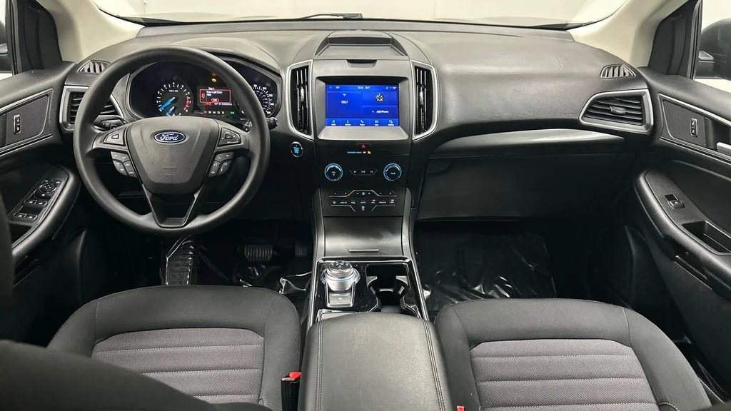 Used 2020 Gray Ford SE image 20