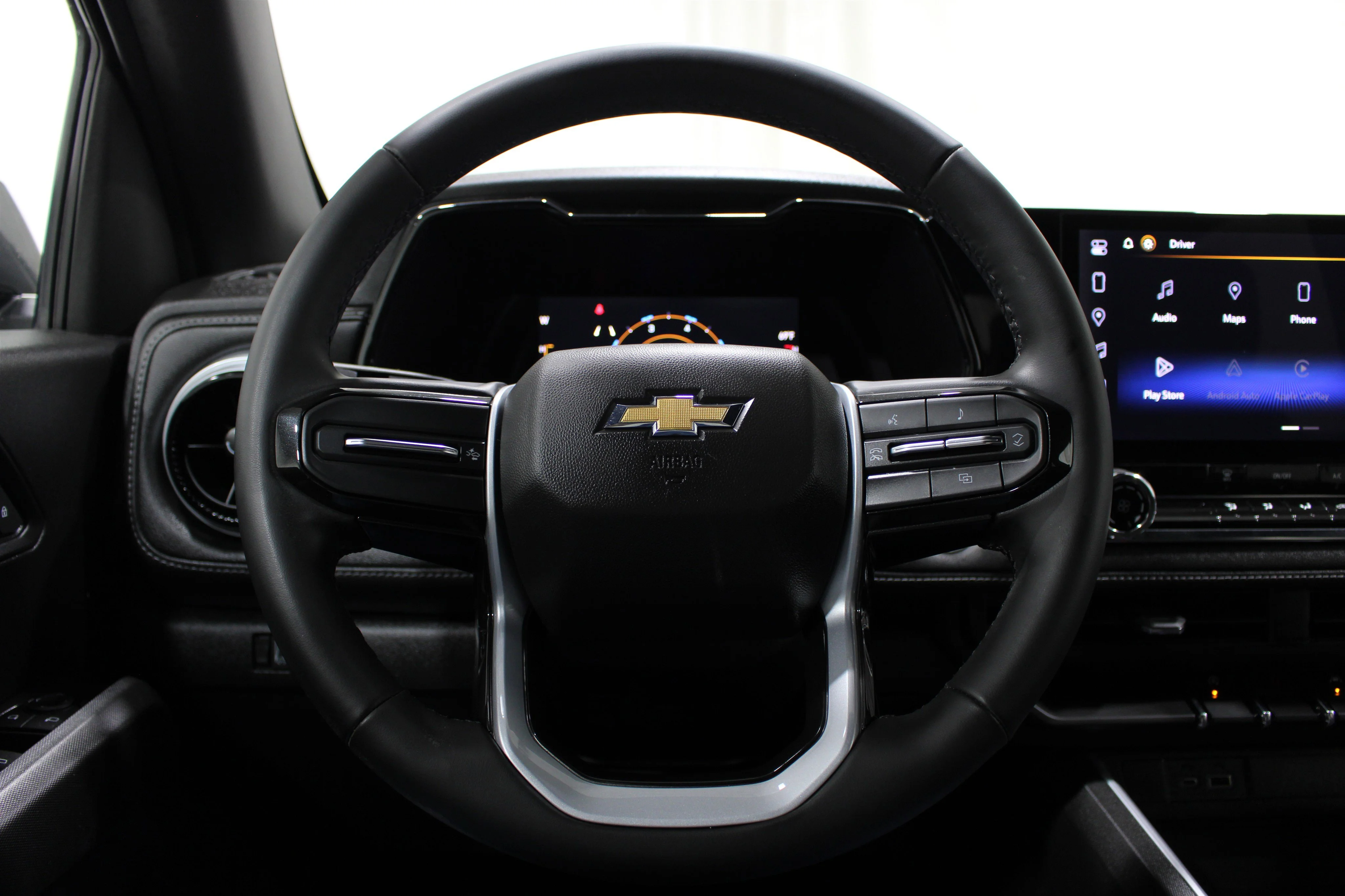 2023 Chevrolet Colorado LT - Photo 10