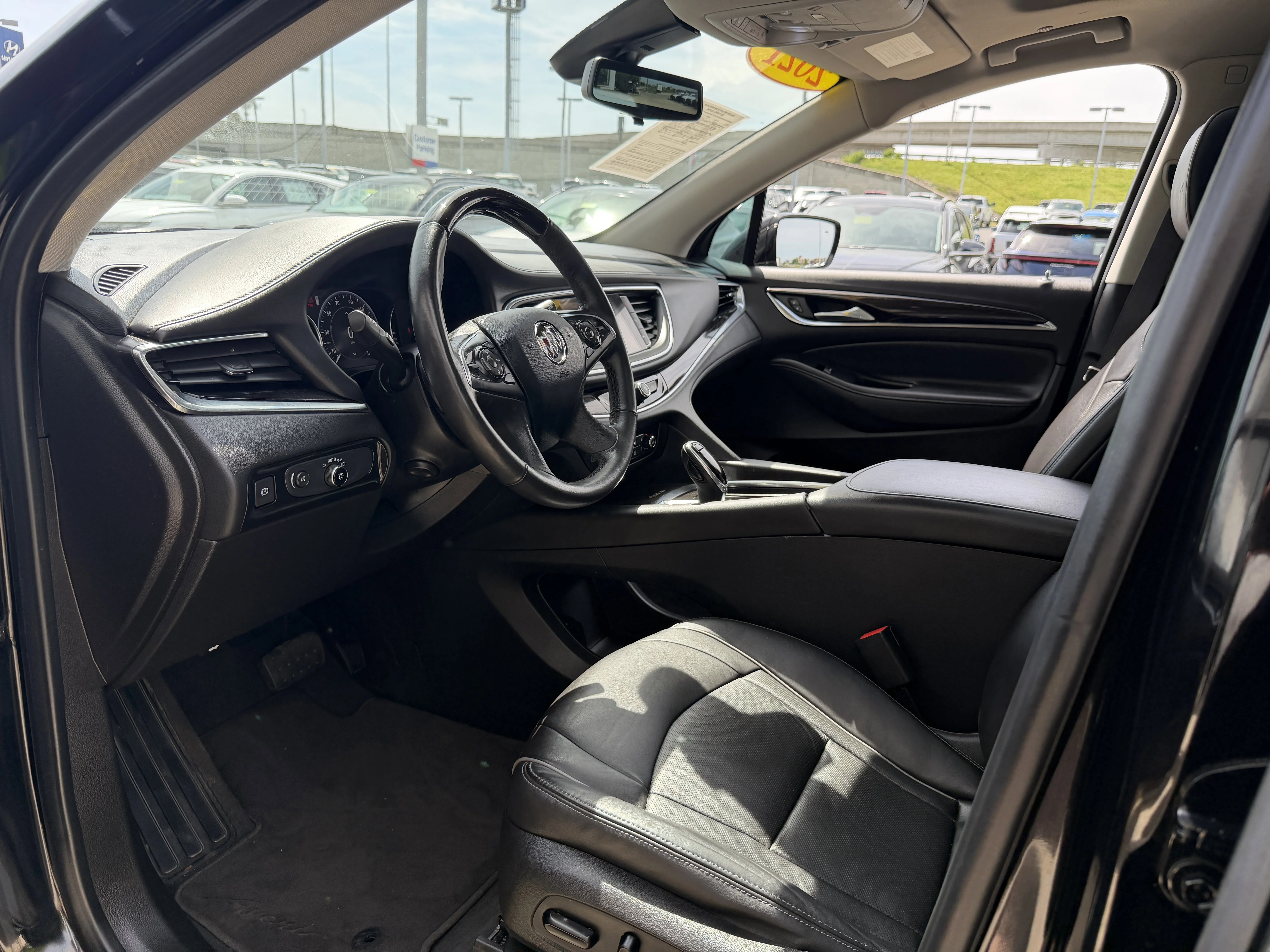 Used 2021 Ebony Twilight Metallic Buick Avenir image 33