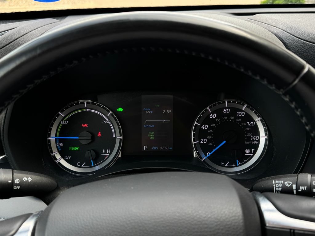 2021 Toyota Highlander LE - Photo 33