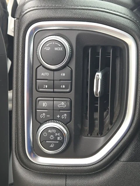 Used 2021 White GMC SLT image 16