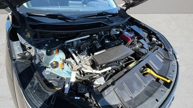 Used 2024  Nissan S image 32