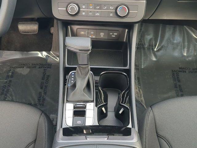 2025 Hyundai Tucson SE - Photo 18