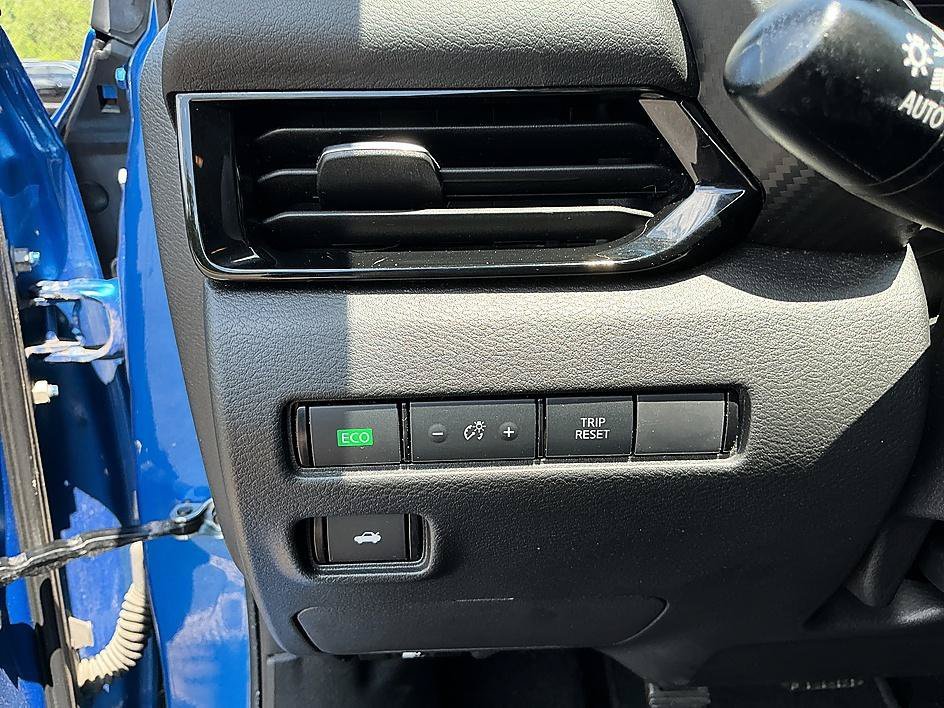 Used 2023 Electric Blue Metallic Nissan SV image 13