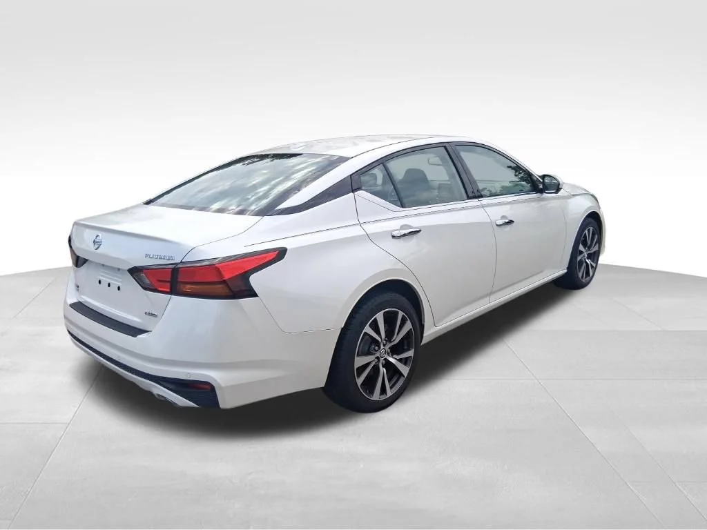 Used 2019 L-gy Nissan 2.5 Platinum image 5