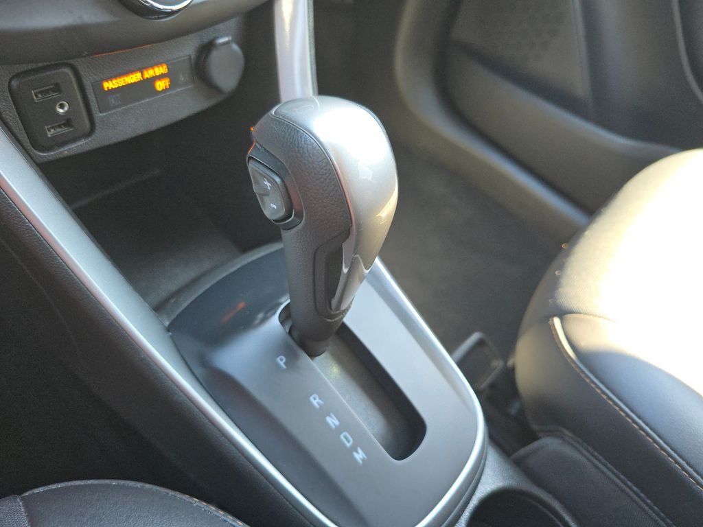 Used 2022 White Chevrolet LT image 26