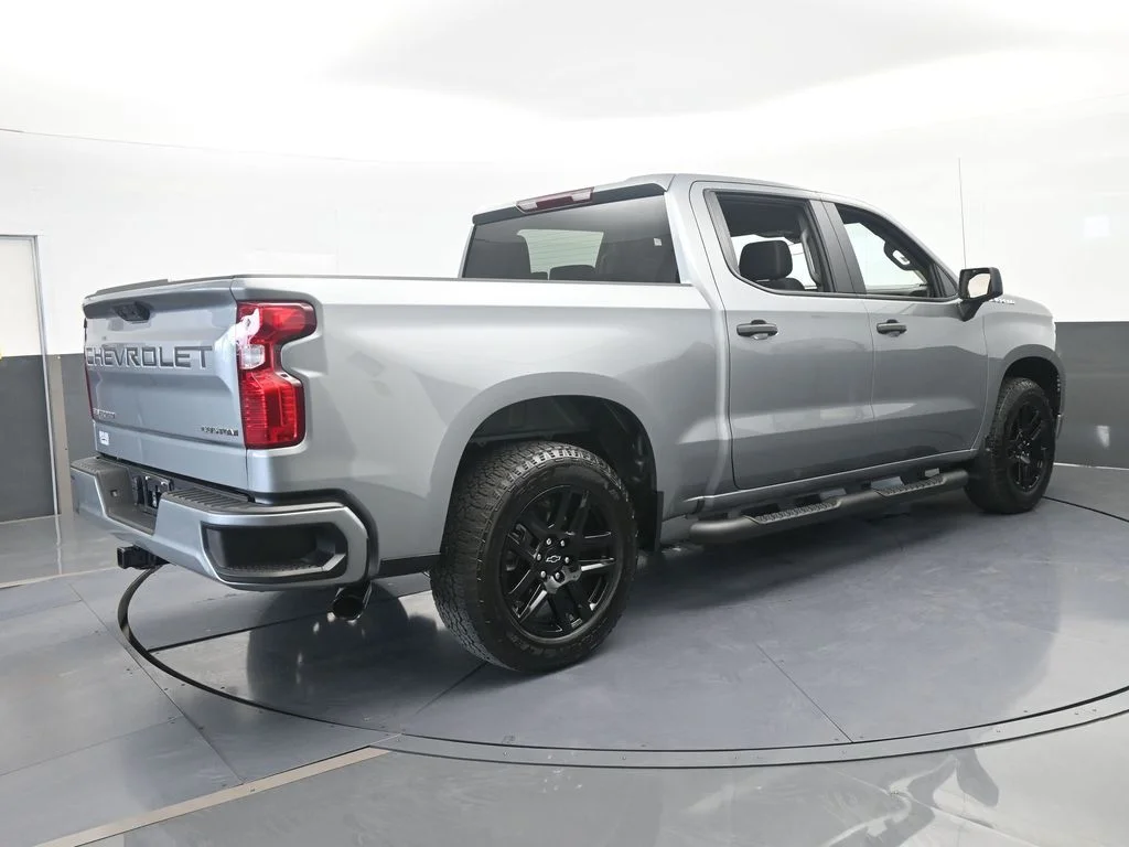 Used 2025 Sterling Gray Metallic Chevrolet Custom image 6