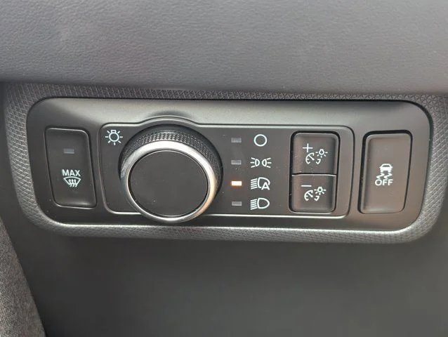 New 2026 Star White Metallic Tri-coat Ford Premium image 24