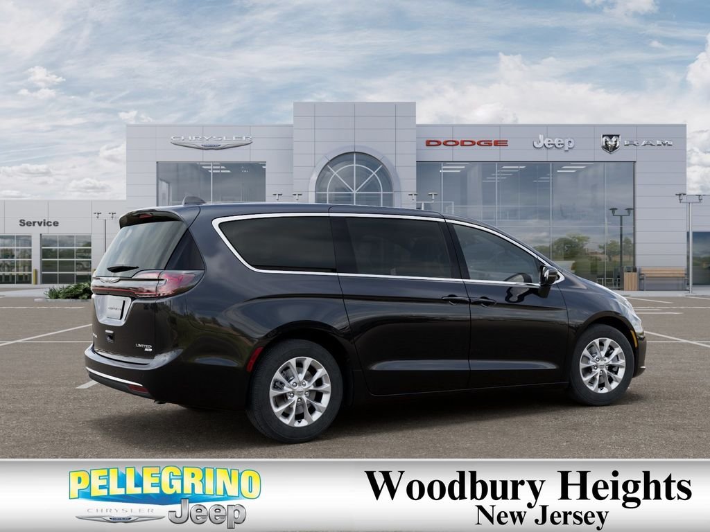 New 2026 Diamond Black Crystal Pearl-Coat Exterior Paint Chrysler Limited image 4
