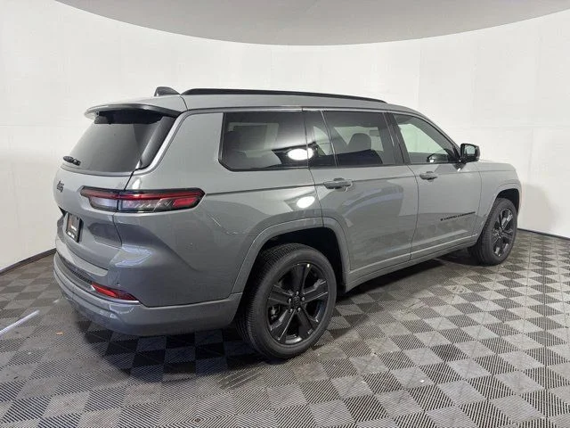 New 2027 Gray Jeep Limited Reserve image 14