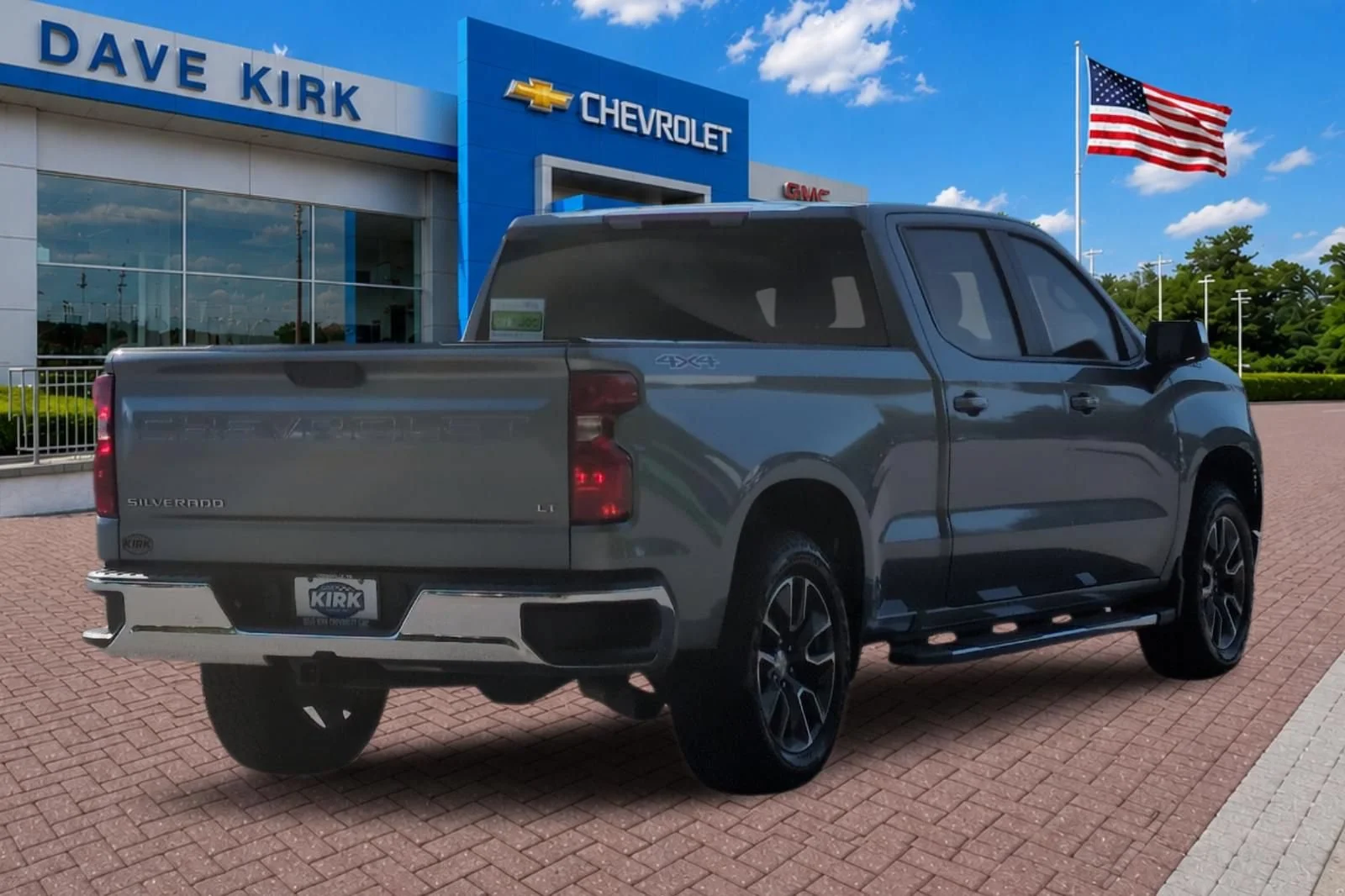 Used 2023 STERLING GRAY METALLIC Chevrolet LT image 3