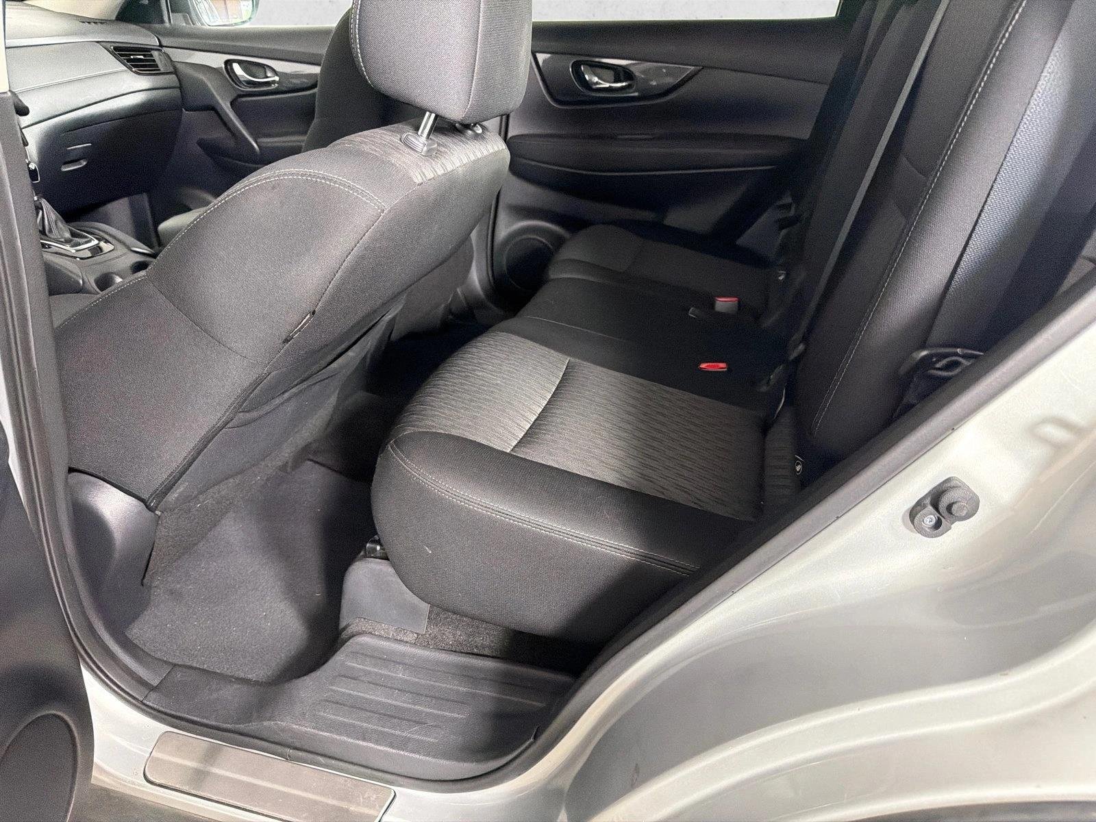 Used 2017 Brilliant Silver Nissan SV image 20