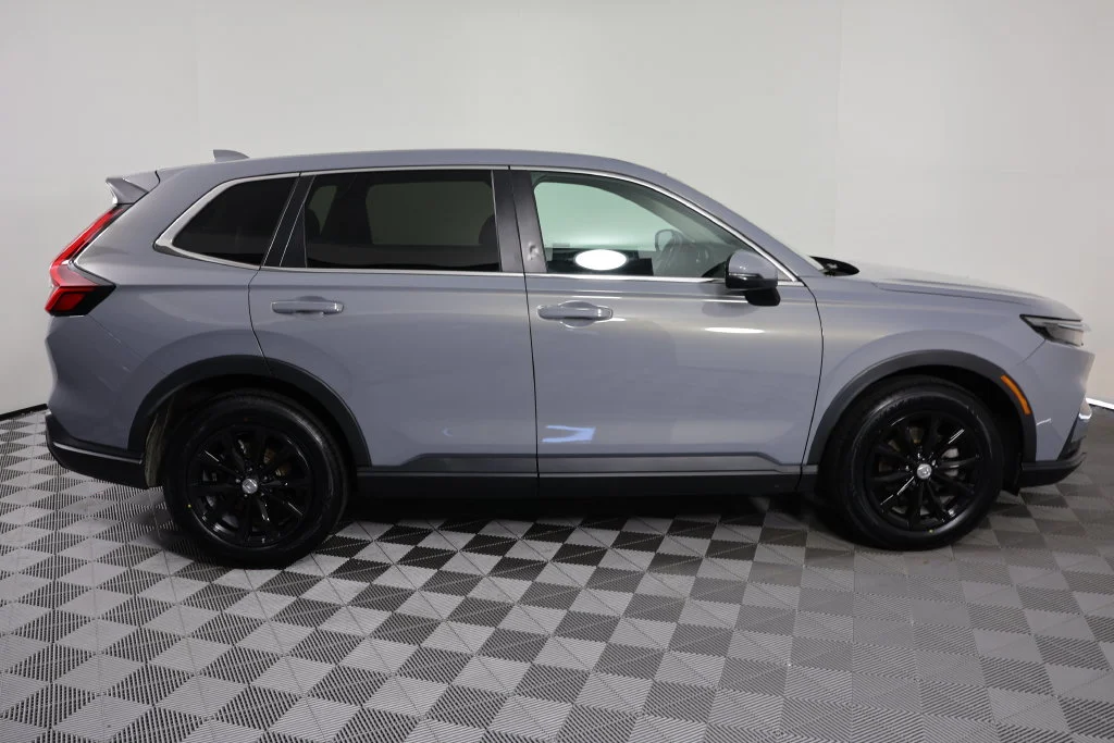 Used 2024  Honda EX-L image 9