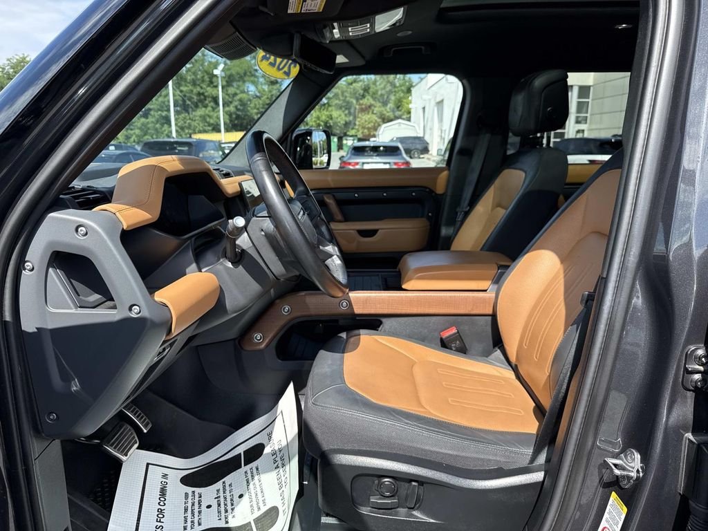 Used 2024 Gray Land Rover X image 18