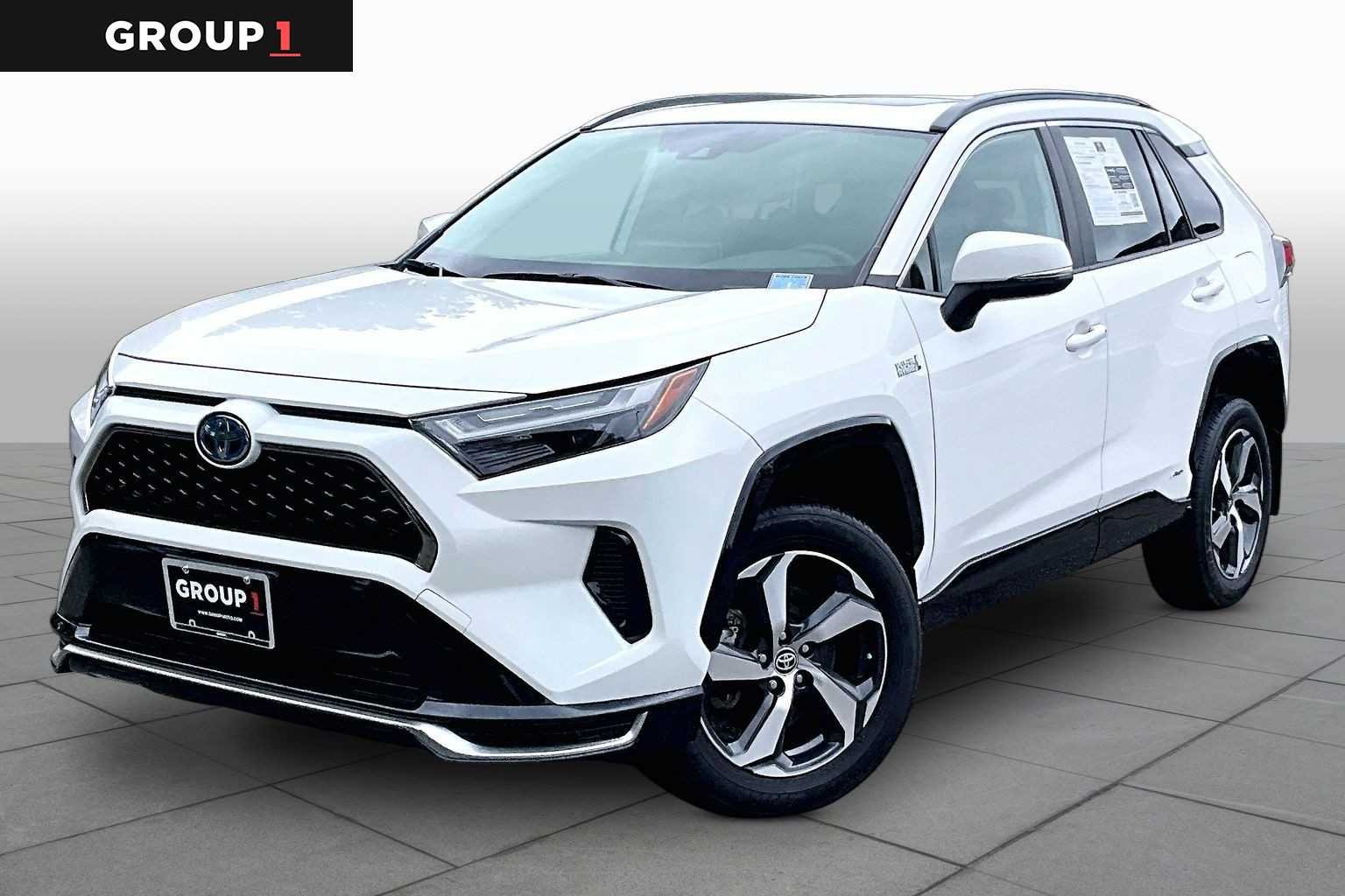 2024 Toyota RAV4 Prime SE