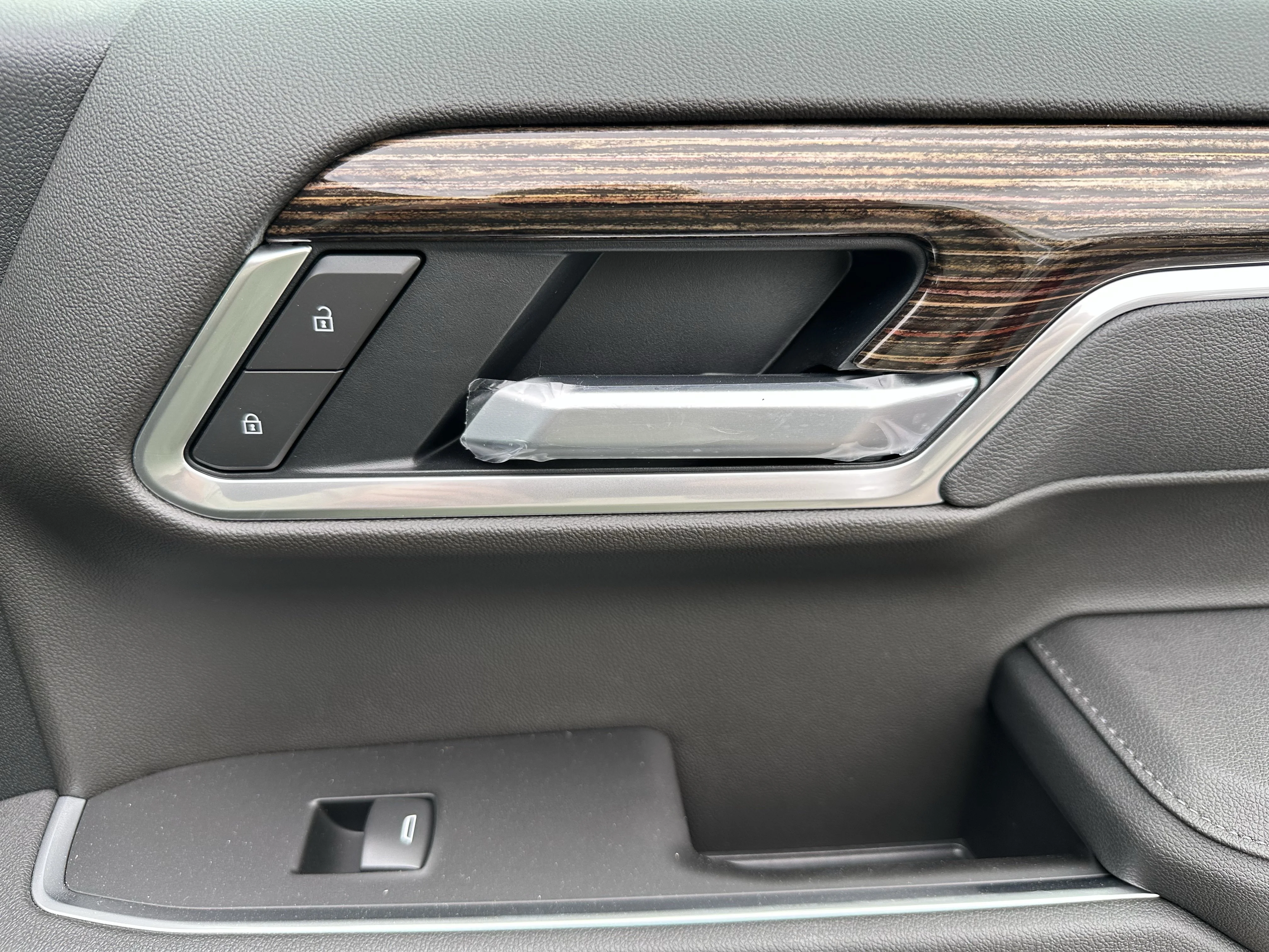New 2026 Onyx Black GMC Elevation image 20
