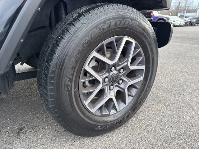 Used 2024 Black Clearcoat Jeep Sahara image 7