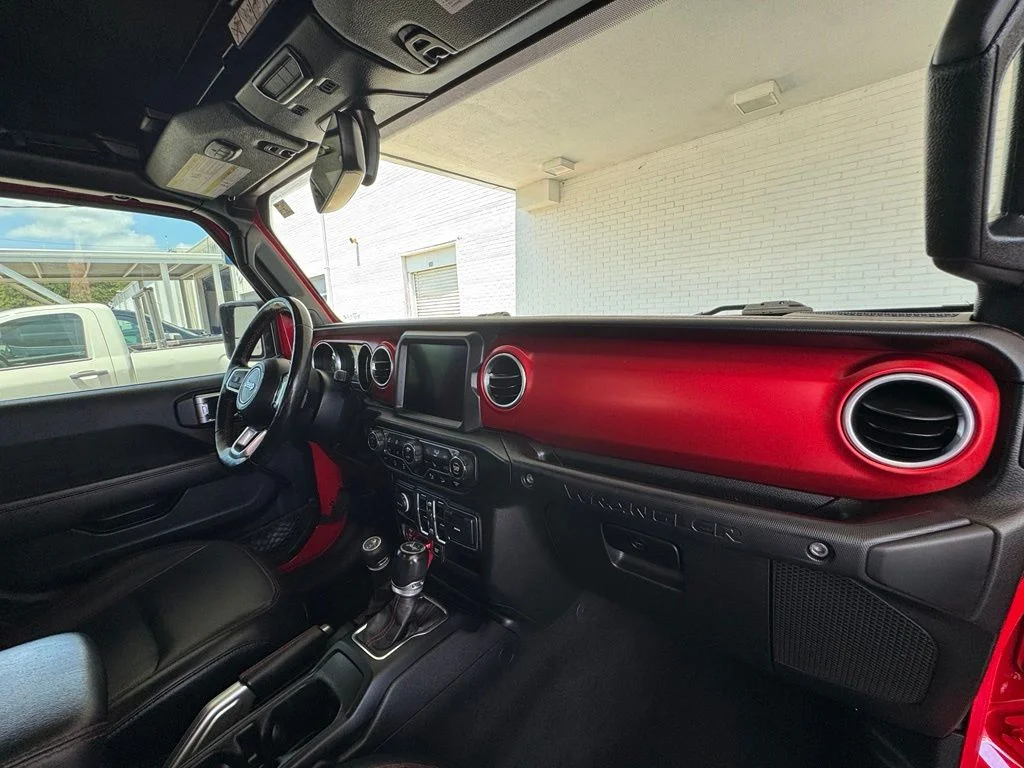 Used 2020 Red Jeep Unlimited Rubicon image 17