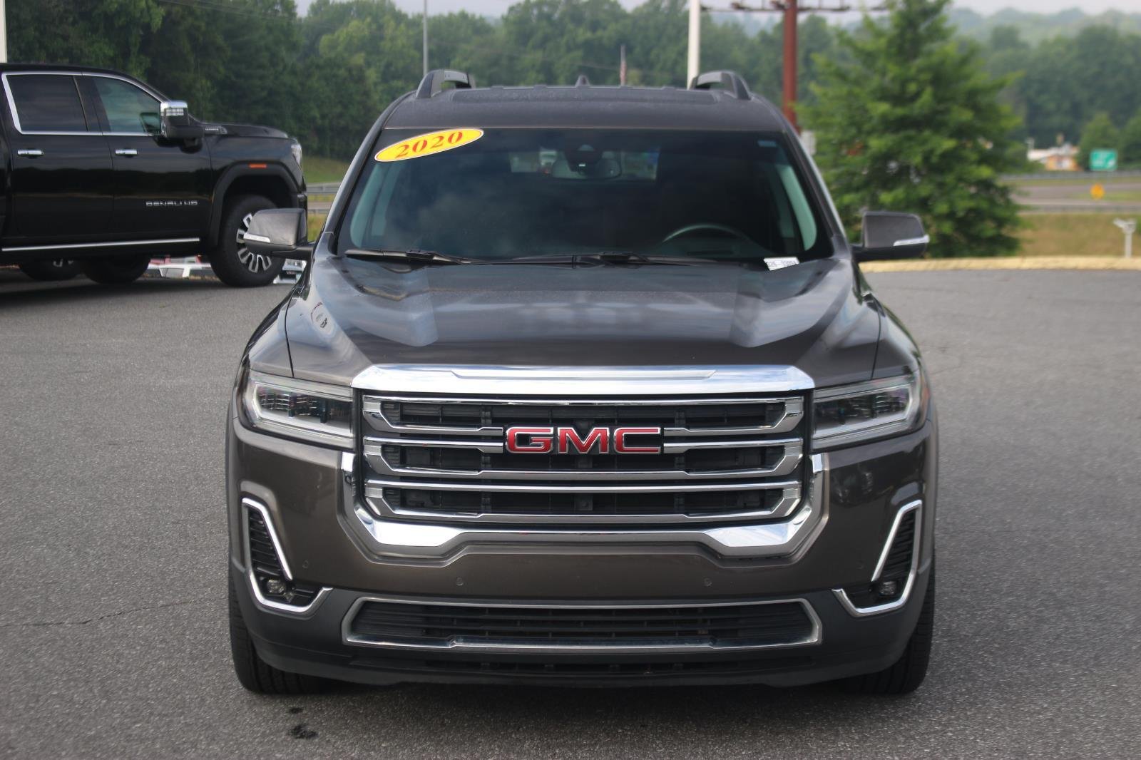 Used 2020 SMOKEY QUARTZ METALLIC GMC SLT image 2