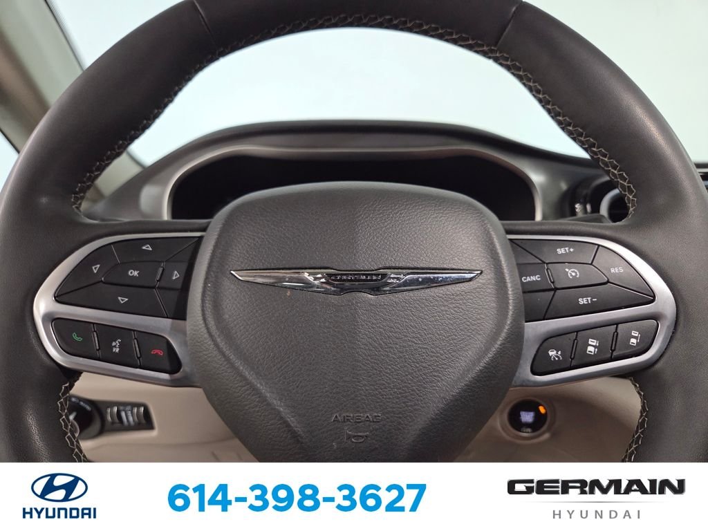 Used 2023 White Chrysler Touring L image 22