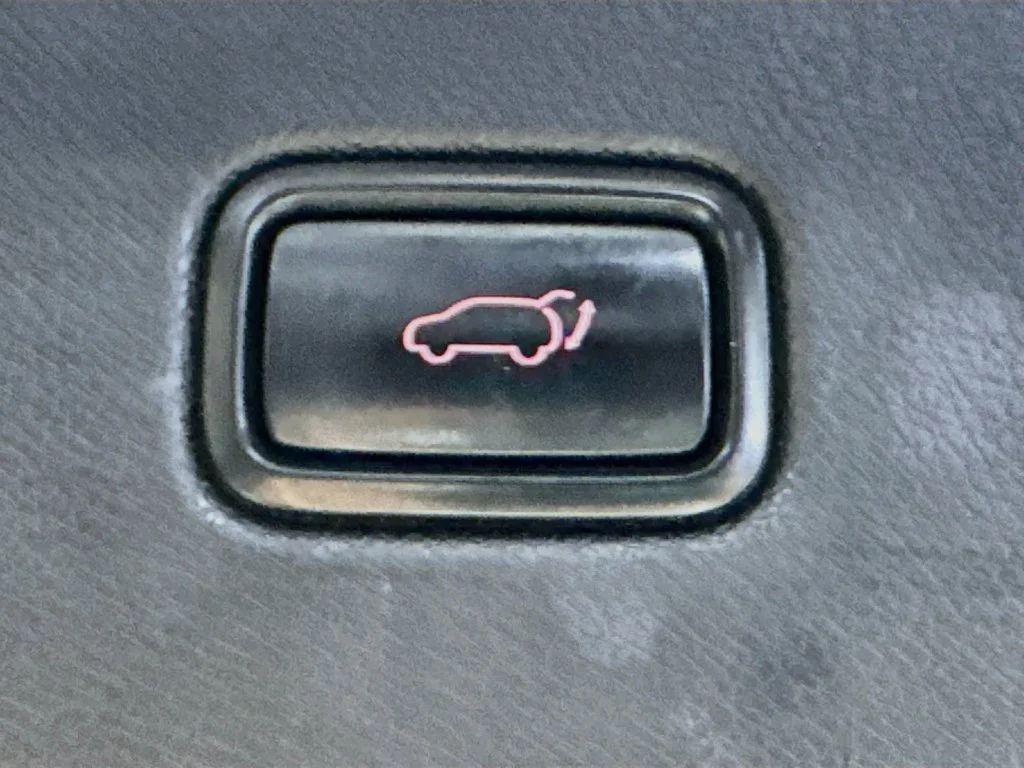 Used 2019 Silver Kia EX image 32