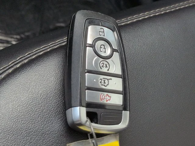 Used 2023 Gray Ford XLT image 28