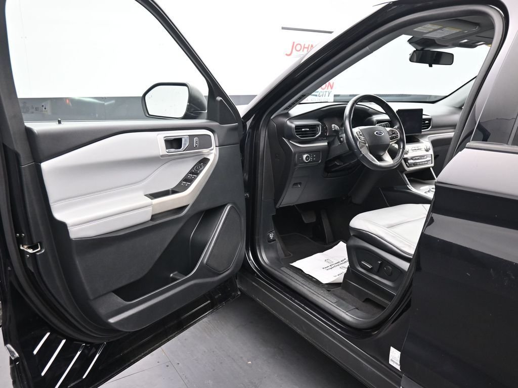 2021 Ford Explorer XLT - Photo 17