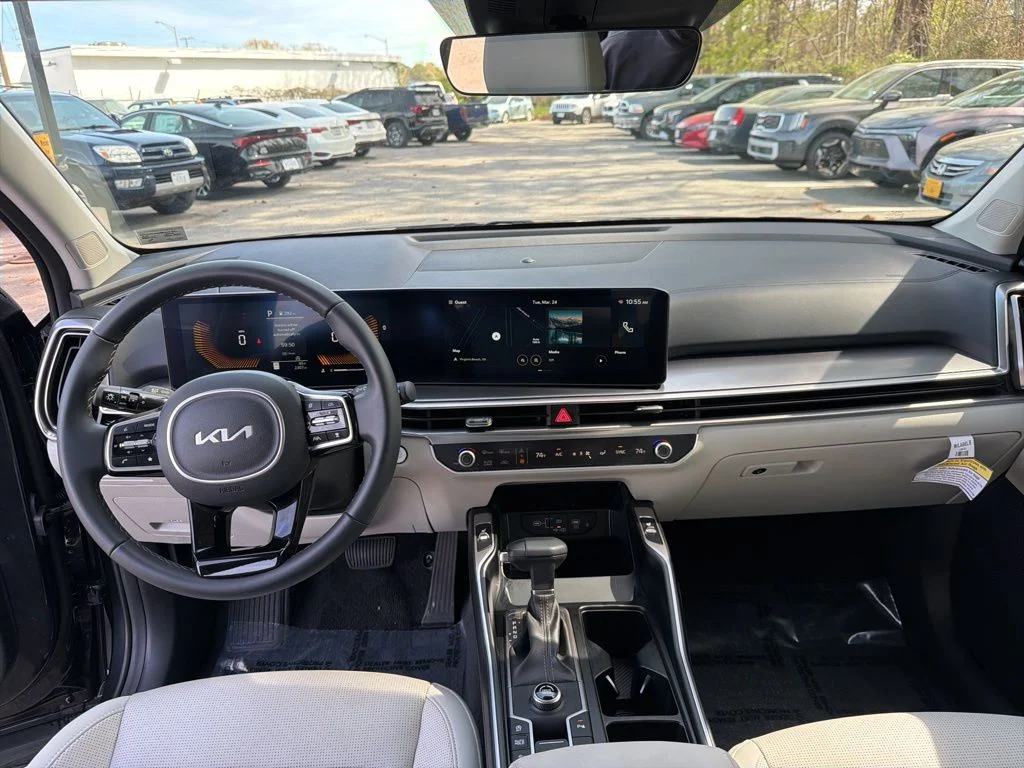 Used 2025 Gray Kia EX image 21