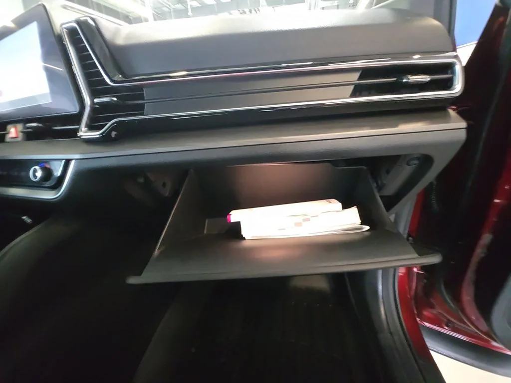 Used 2023 Red Kia X-Line Prestige image 30