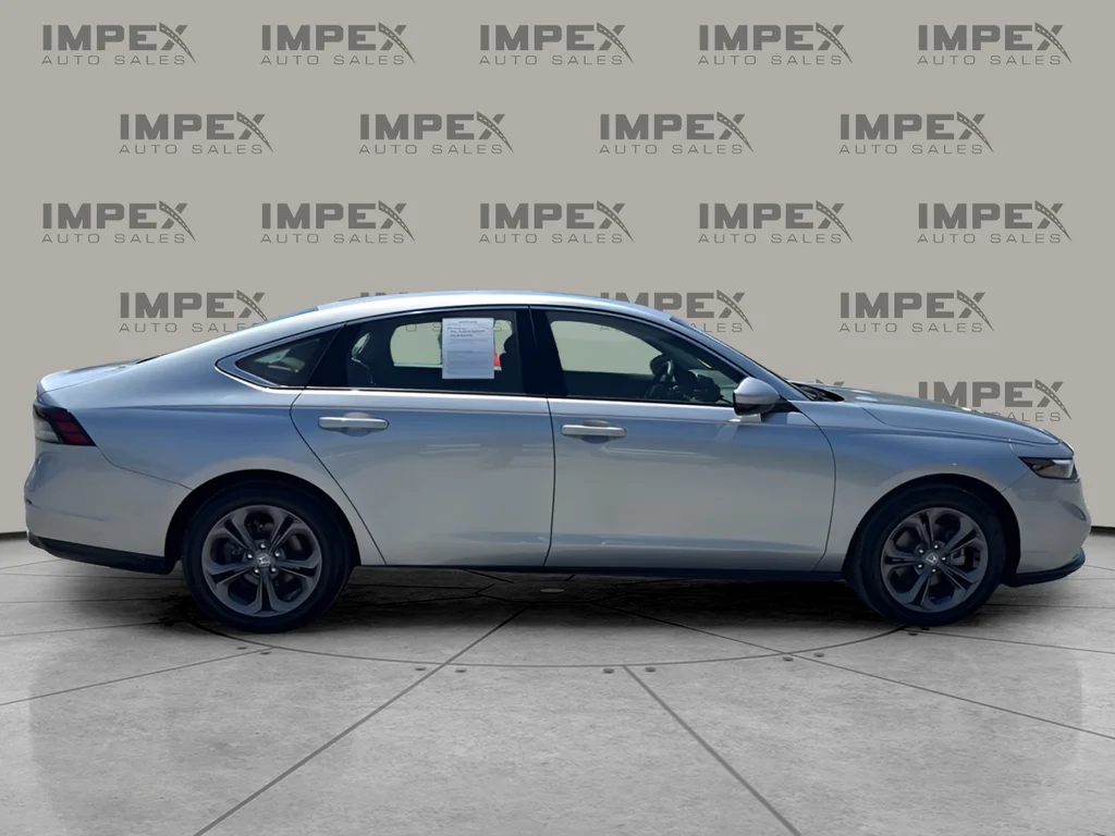 Used 2024 Silver Honda EX image 6