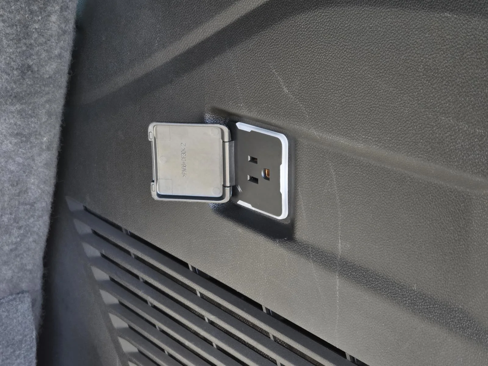 Used 2023 Midnight Blue Metallic Chevrolet Z71 image 13