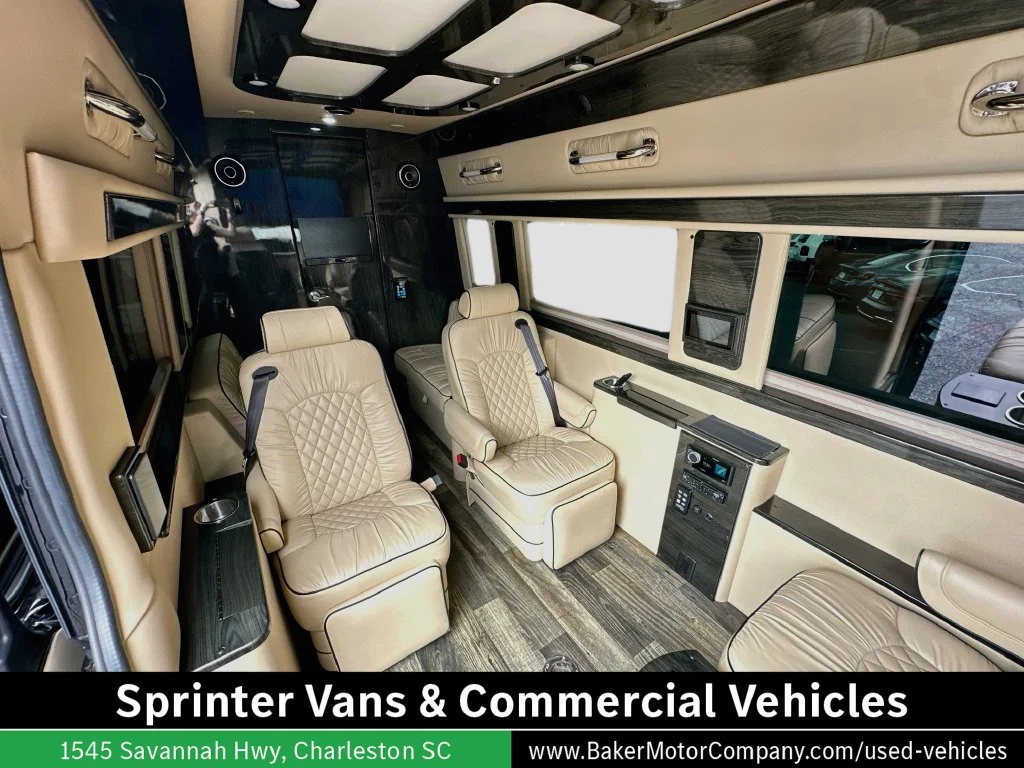 Used 2019 Jet Black Mercedes-Benz Cargo 170 WB EXT image 24