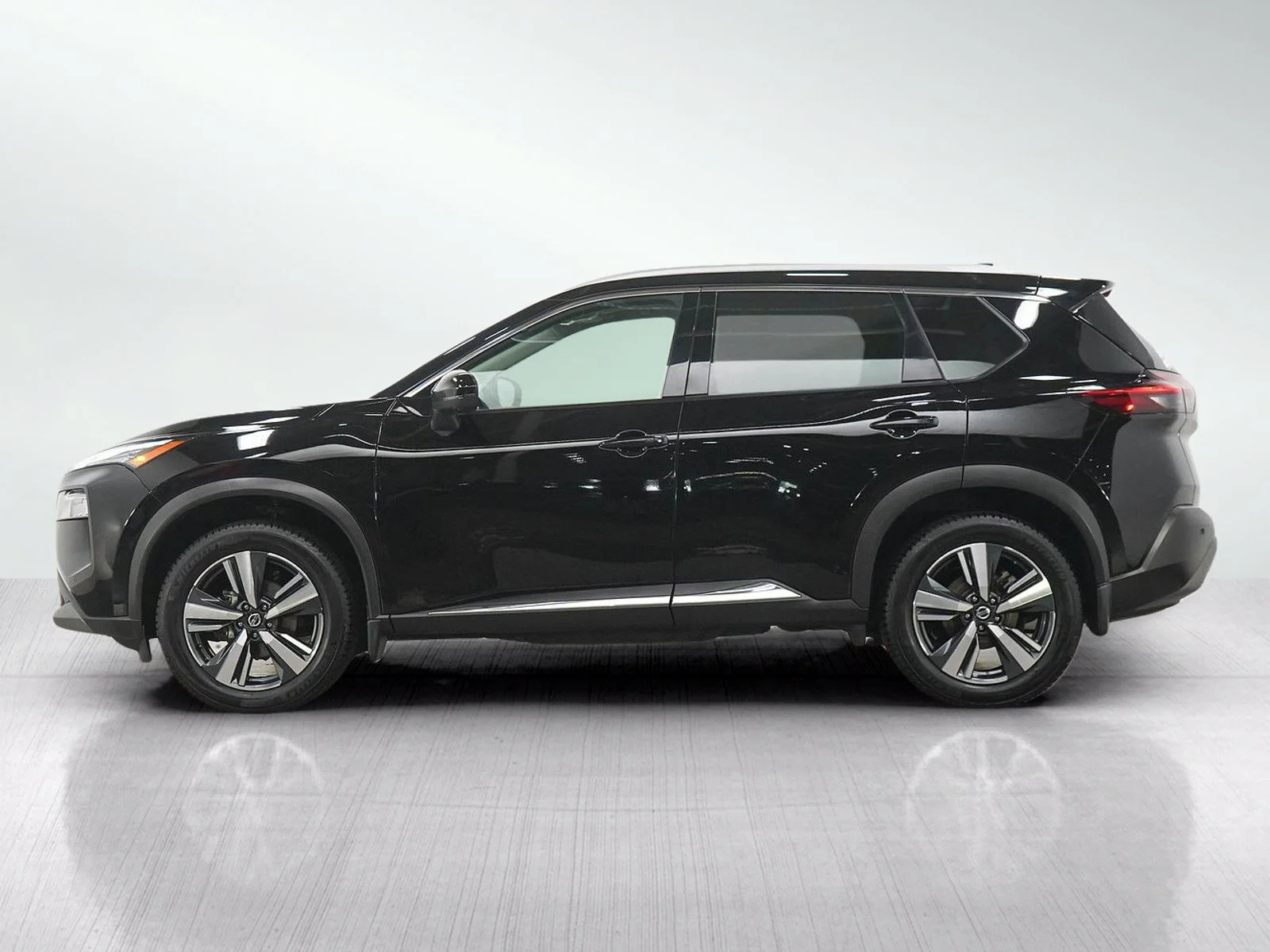 Used 2021 Nissan Rogue SL with VIN 5N1AT3CB0MC728721 for sale in Minneapolis, Minnesota