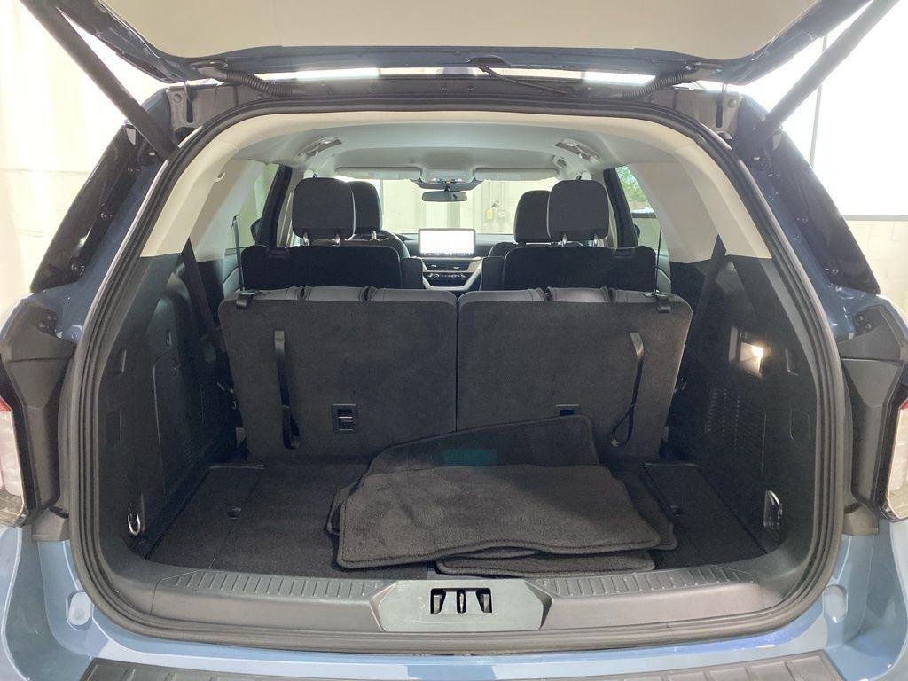 Used 2025 Vapor Blue Ford Active image 22