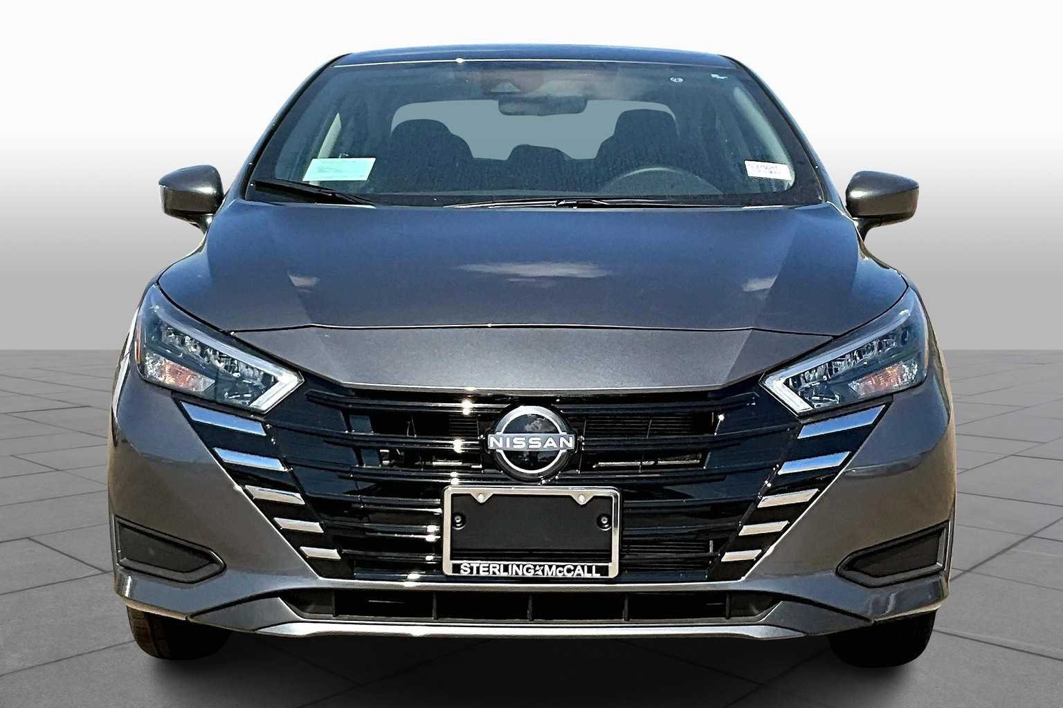 Used 2025 Gun Metallic Nissan SV image 3