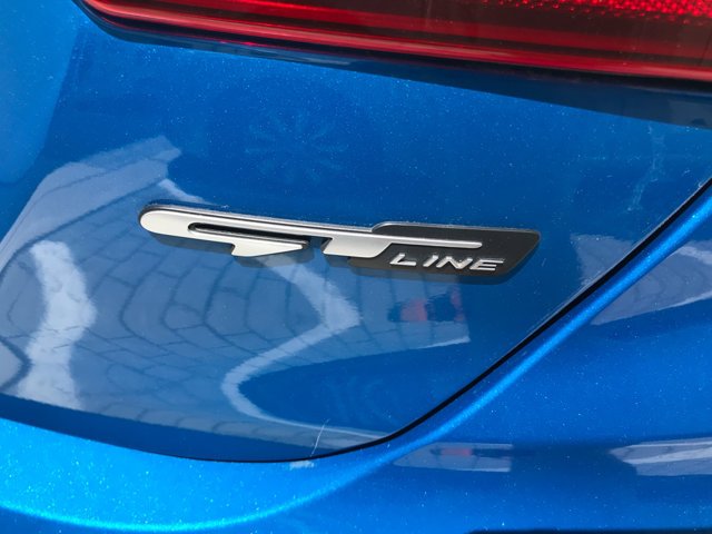 Used 2023 Sporty Blue Kia GT-Line image 9