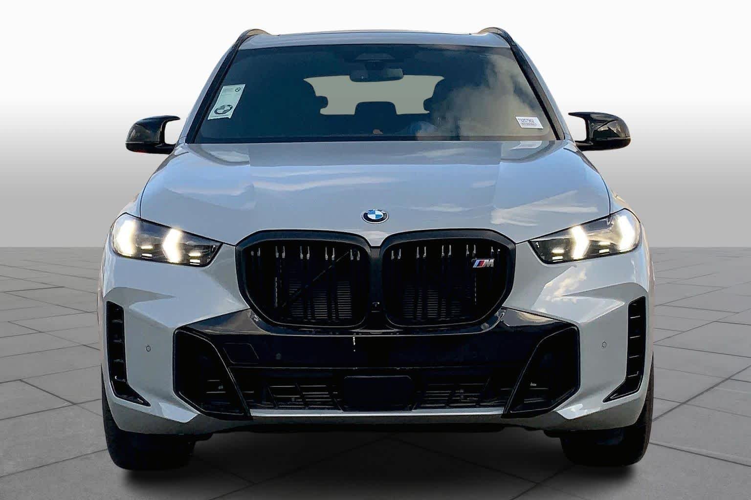 Used 2026 Brooklyn Grey Metallic BMW M60i image 3