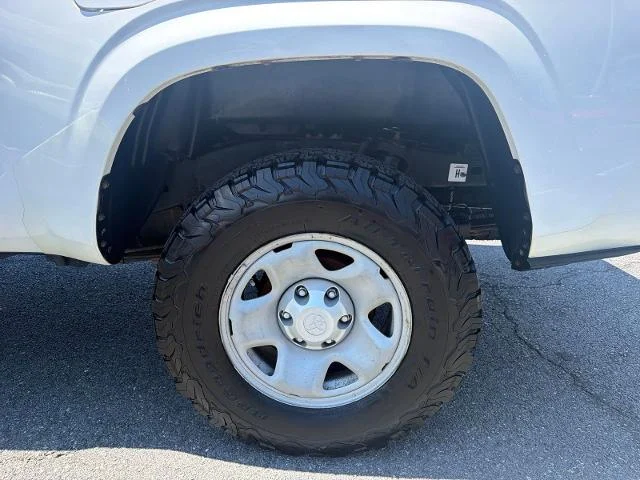 Used 2019 Super White Toyota  image 24