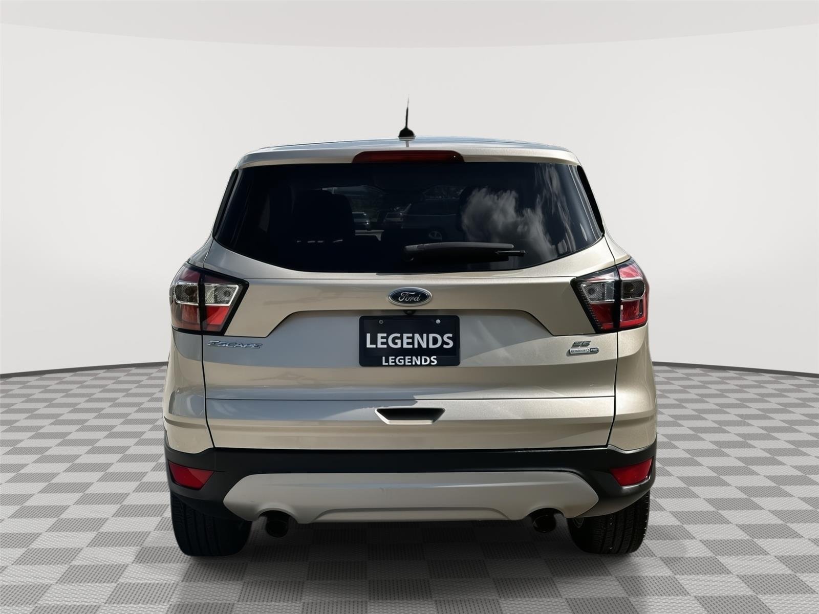 Used 2017 White Gold Ford SE image 5