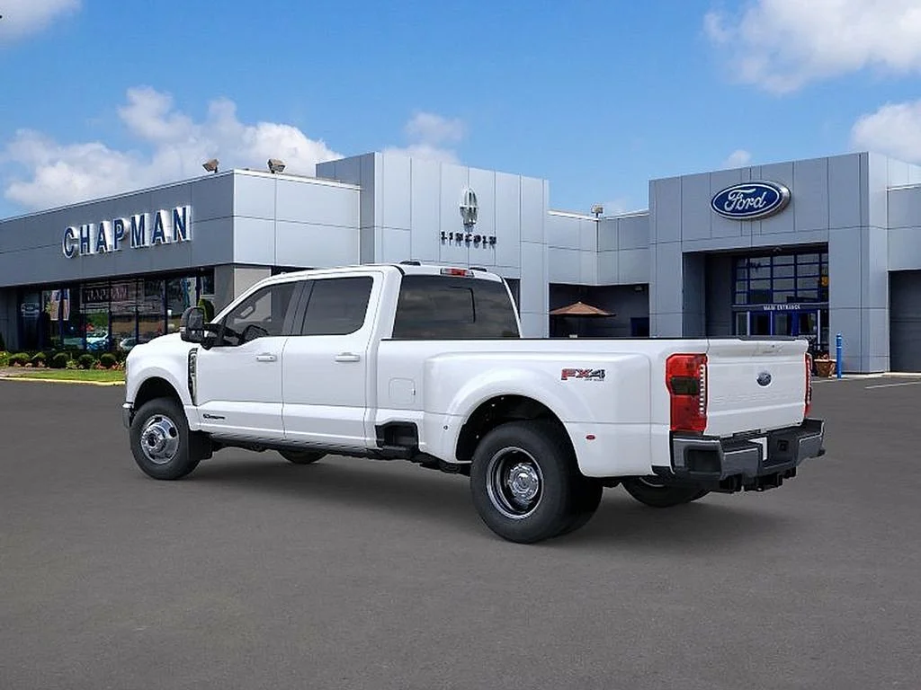 New 2026 Star White Metallic Tri-Coat Ford F-350® Lariat® image 4