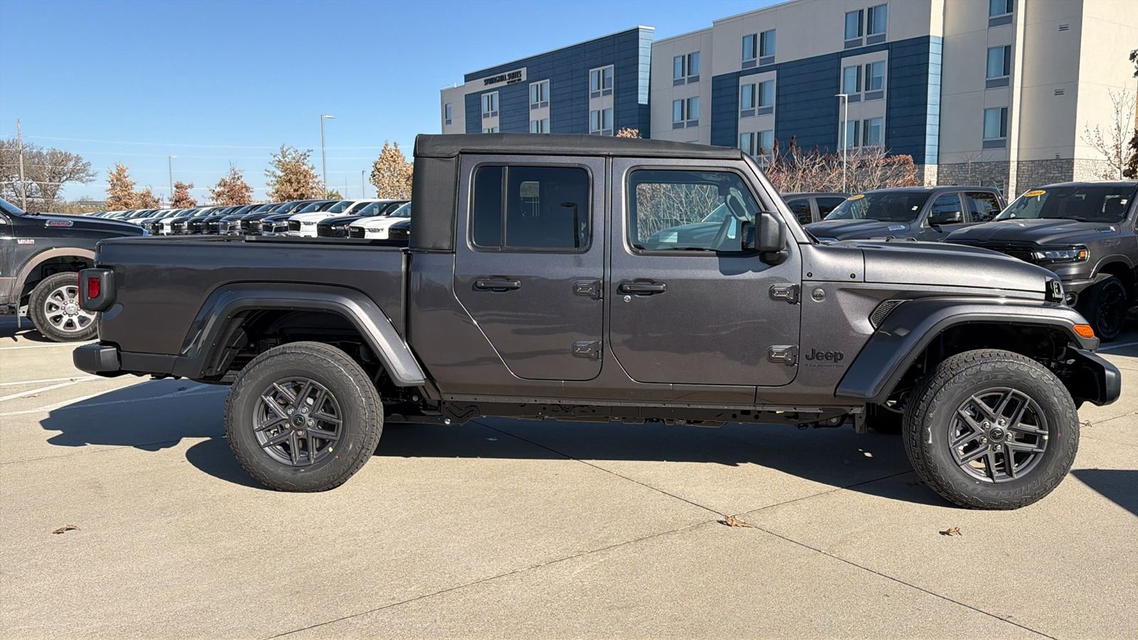 New 2026 Granite Crystal Metallic Clear-Coat Exterior Paint Jeep Sport S image 2