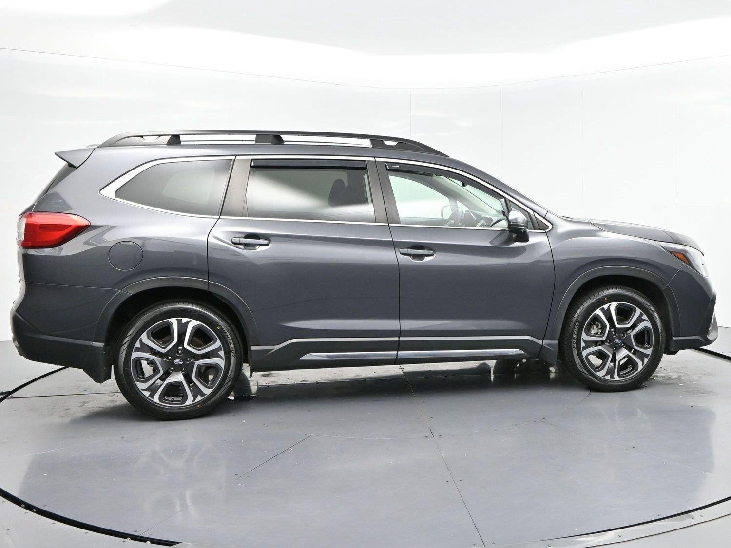 Used 2023 Magnetite Gray Metallic Subaru Limited image 8