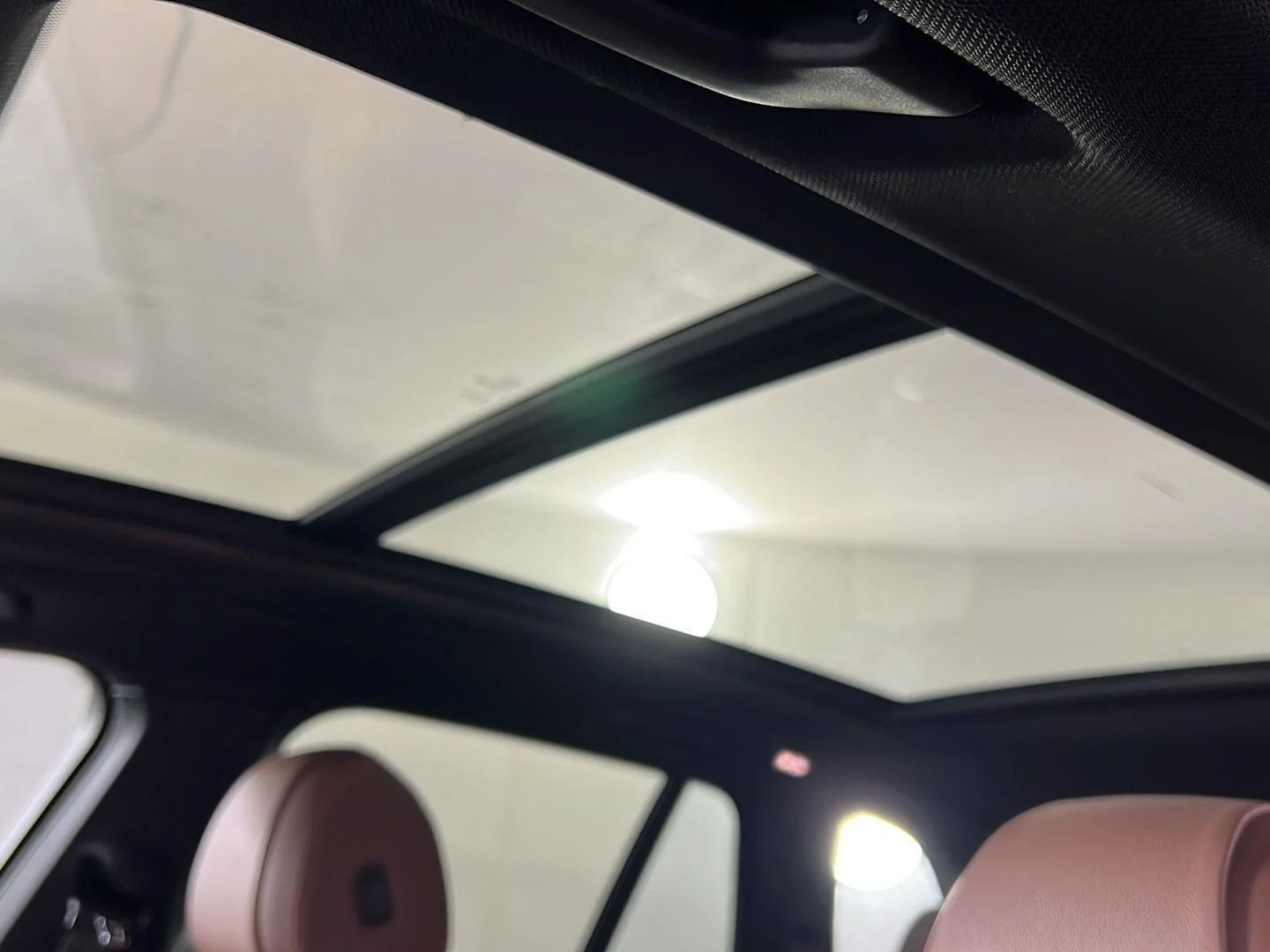 Used 2020 Jet Black BMW xDrive40i image 22
